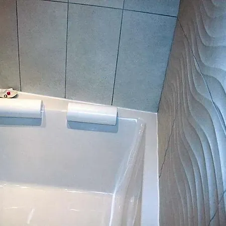 Πανσιόν Au Coeur Des Hotes 3*