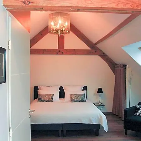 Πανσιόν Au Coeur Des Hotes