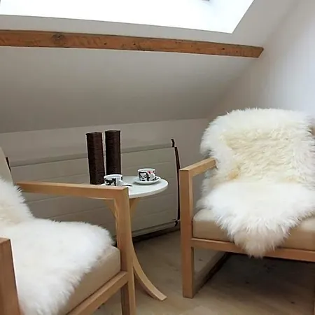 Au Coeur Des Hotes