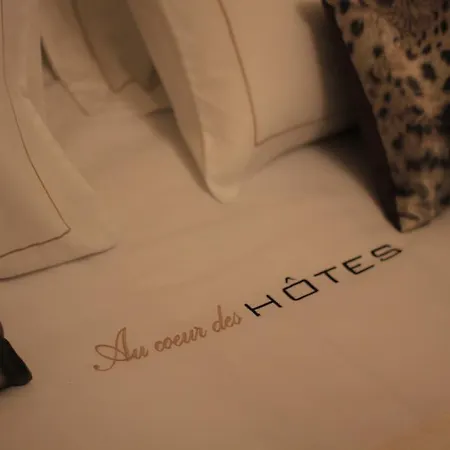 Au Coeur Des Hotes
